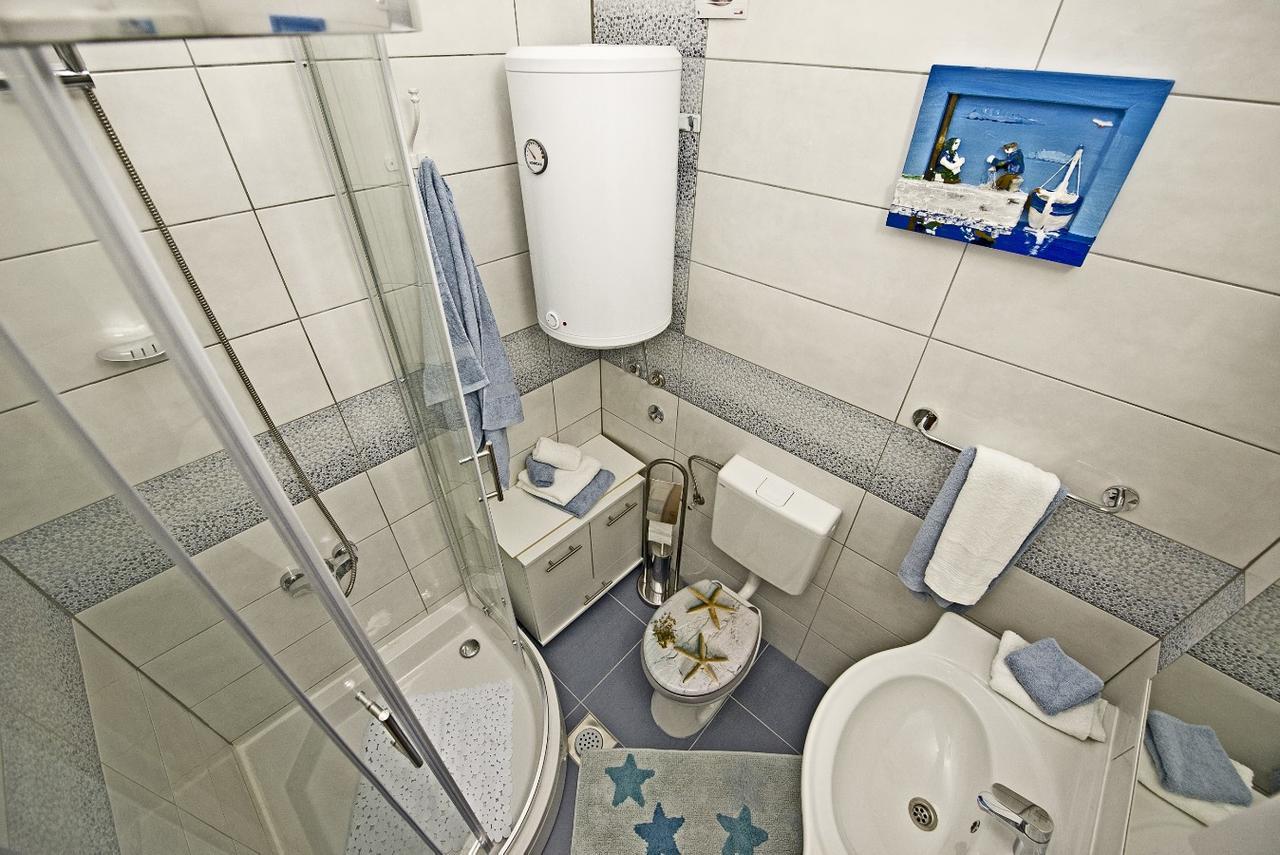Holiday Home Listesi 1 โตรกีร์ ภายนอก รูปภาพ