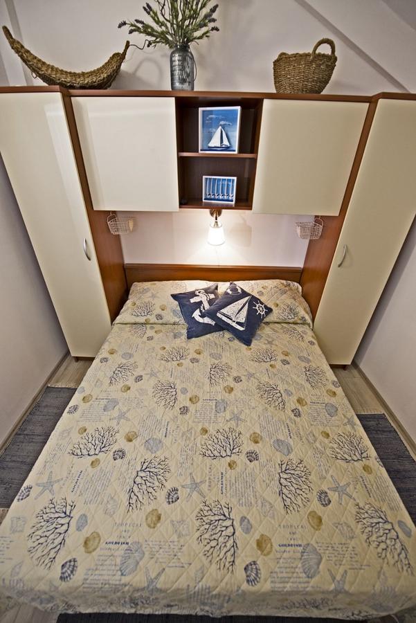 Holiday Home Listesi 1 โตรกีร์ ภายนอก รูปภาพ