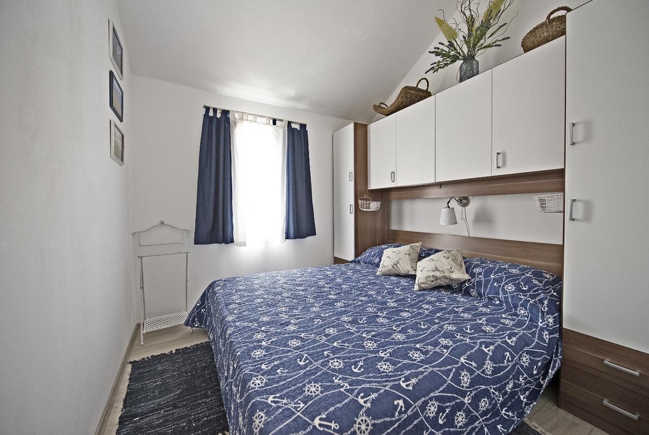 Holiday Home Listesi 1 โตรกีร์ ภายนอก รูปภาพ